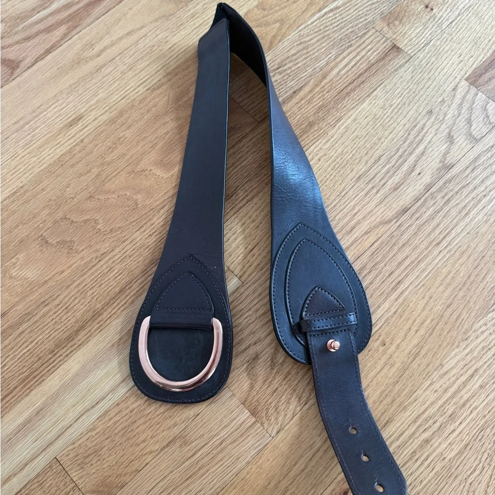 Brown Linea Pelle belt with rose gold detailing